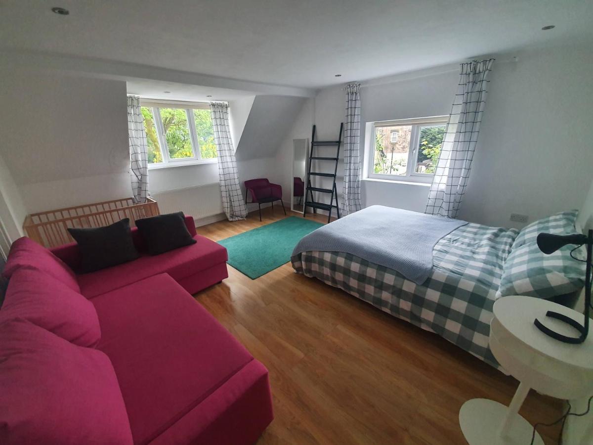 Beautiful House In The Heart Of A Golf Course. Lägenhet Manchester Exteriör bild