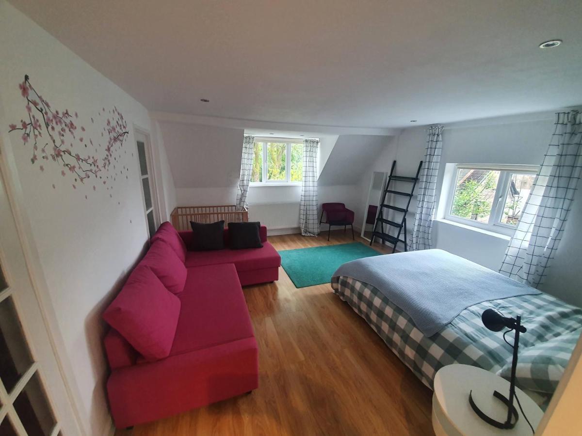 Beautiful House In The Heart Of A Golf Course. Lägenhet Manchester Exteriör bild